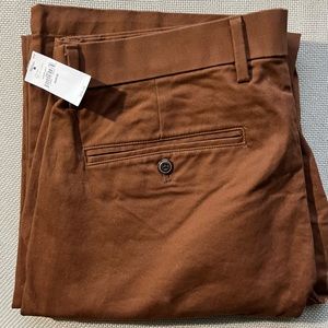 Gap 34x32 straight Fit chinos NWT